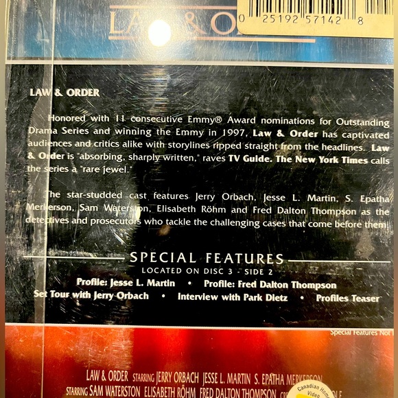 LAW & ORDER DVD Set 2003-2004 season , special features - Picture 4 of 5